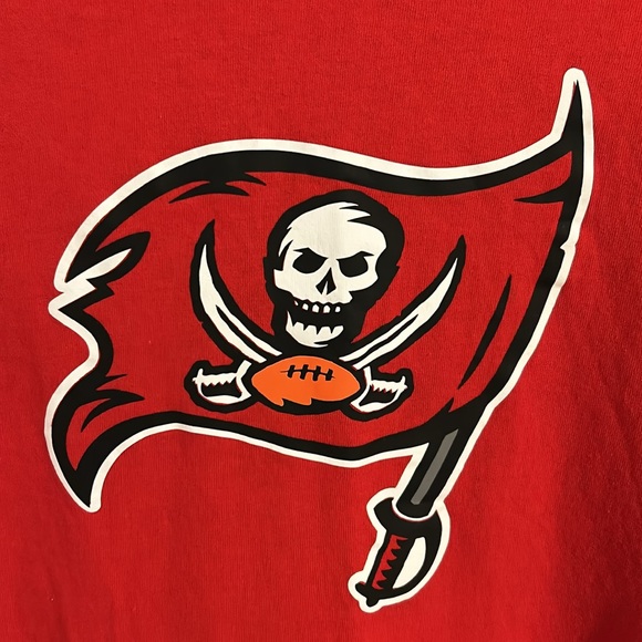 Tampa Bay Buccaneers Graphic Logo Buccaneer Red Gildan T-Shirt Size L - Picture 2 of 5